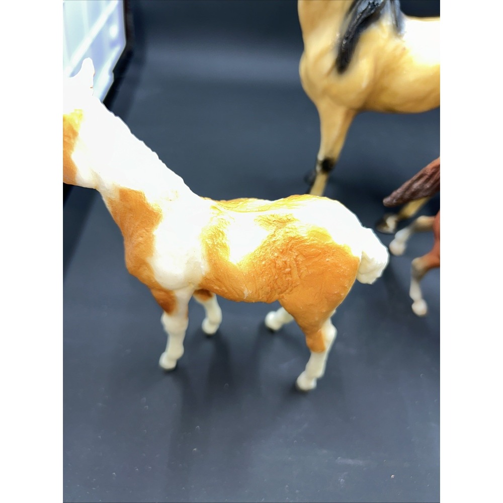 Lot Of Three Vintage Breyer Horses - Picture 3 of 12
